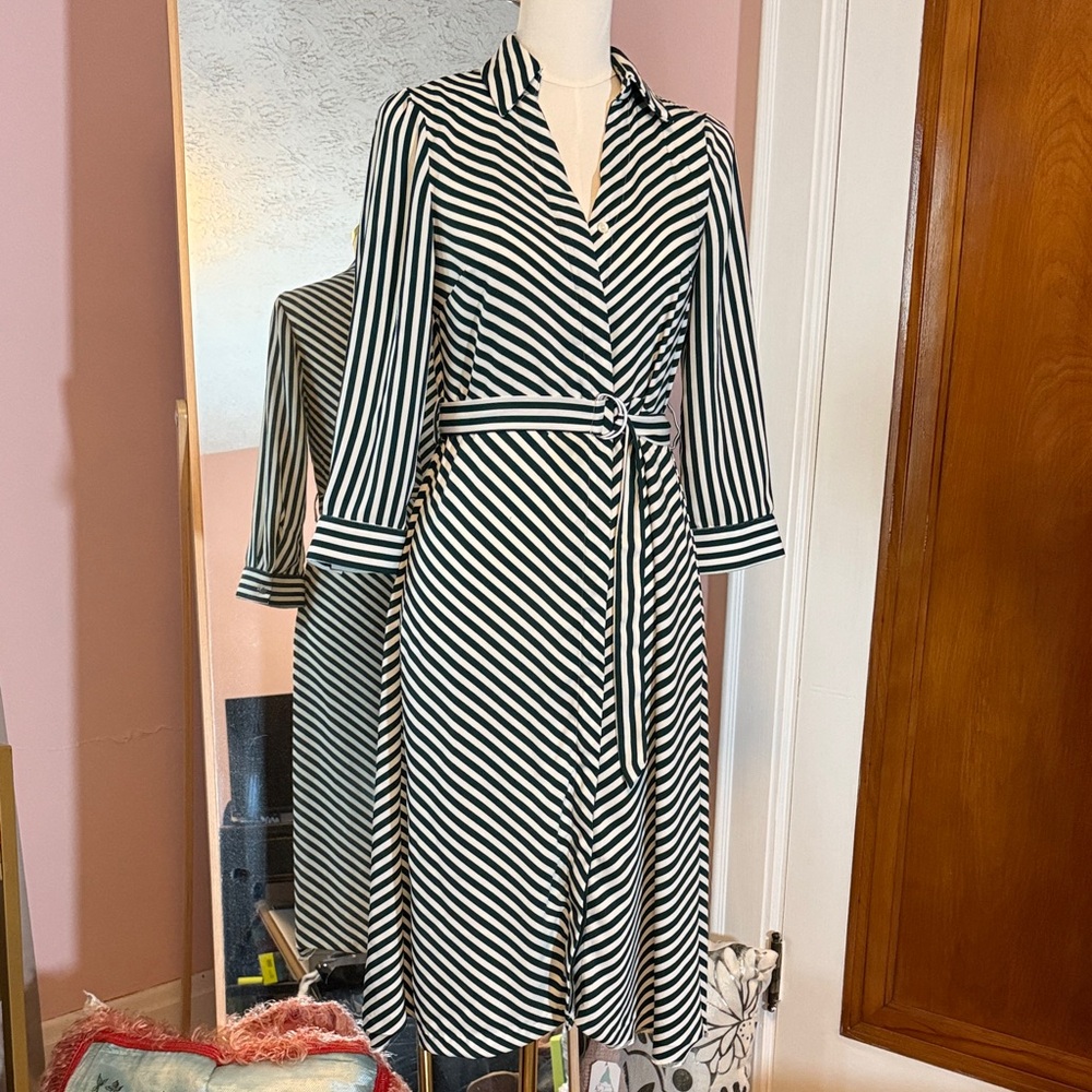 H&M Black and White Striped Long Sleeve Dress
